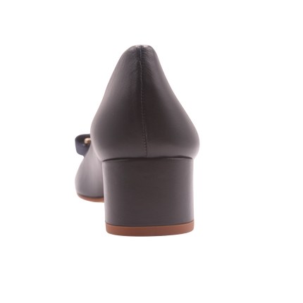 back view of the navy block heel 