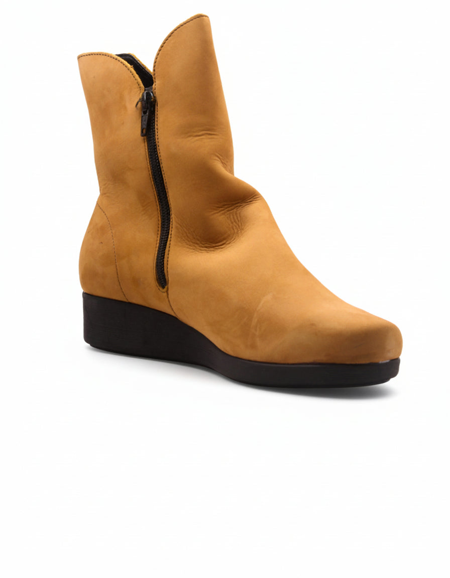 Bella - Cognac Nubuck