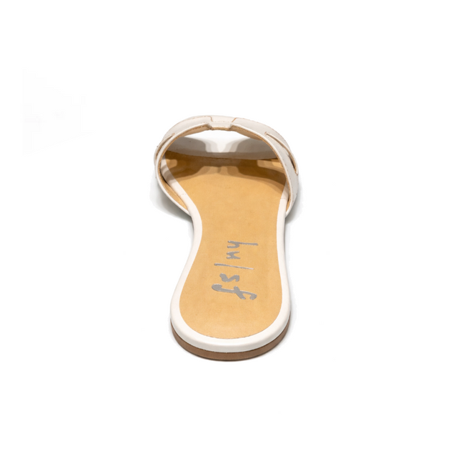 Capri White/Camel Trim