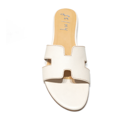 Capri White/Camel Trim