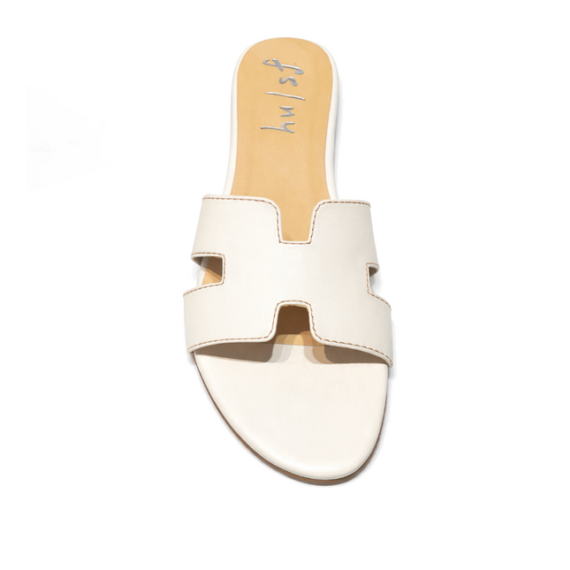 Capri White/Camel Trim