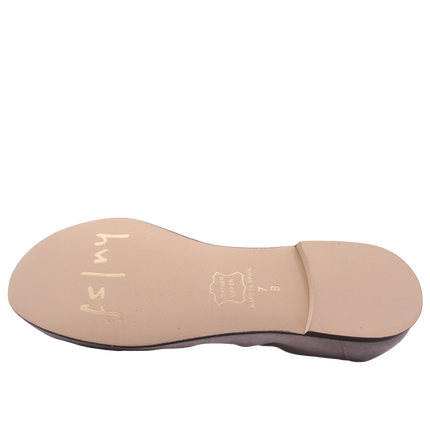 beige toeflex sole with logo and size 