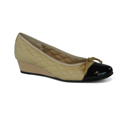 Deluxe Beige and Black Leather