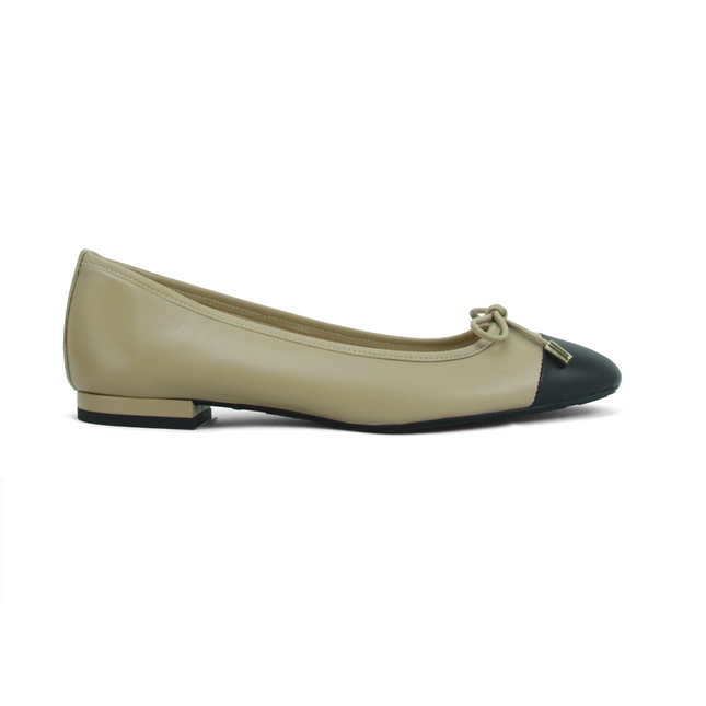 Myth Beige black Leather