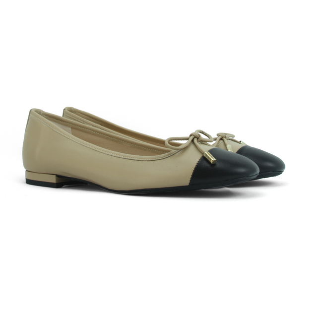 Myth Beige black Leather