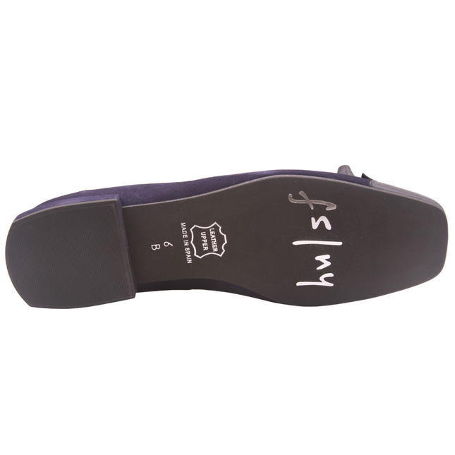 black toeflex sole with logo and size 