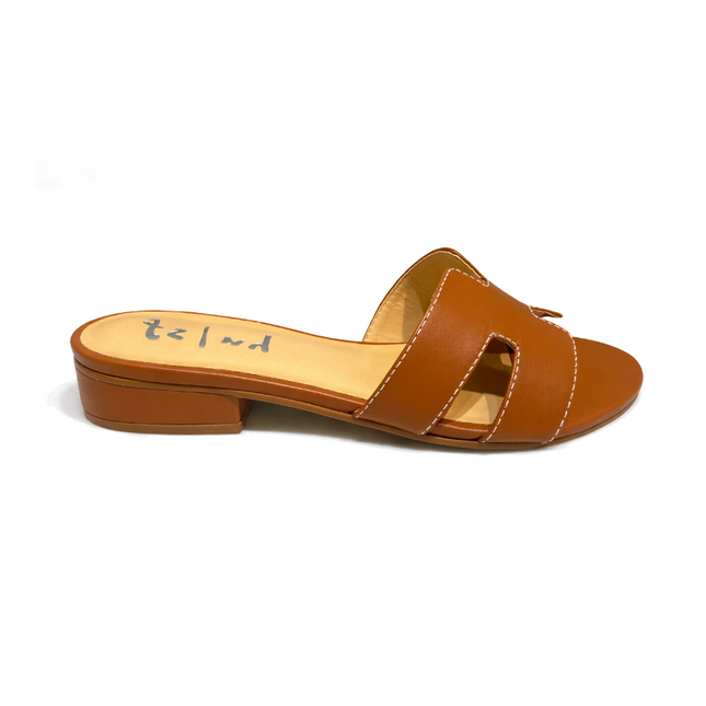 Riviera Cognac/White Trim