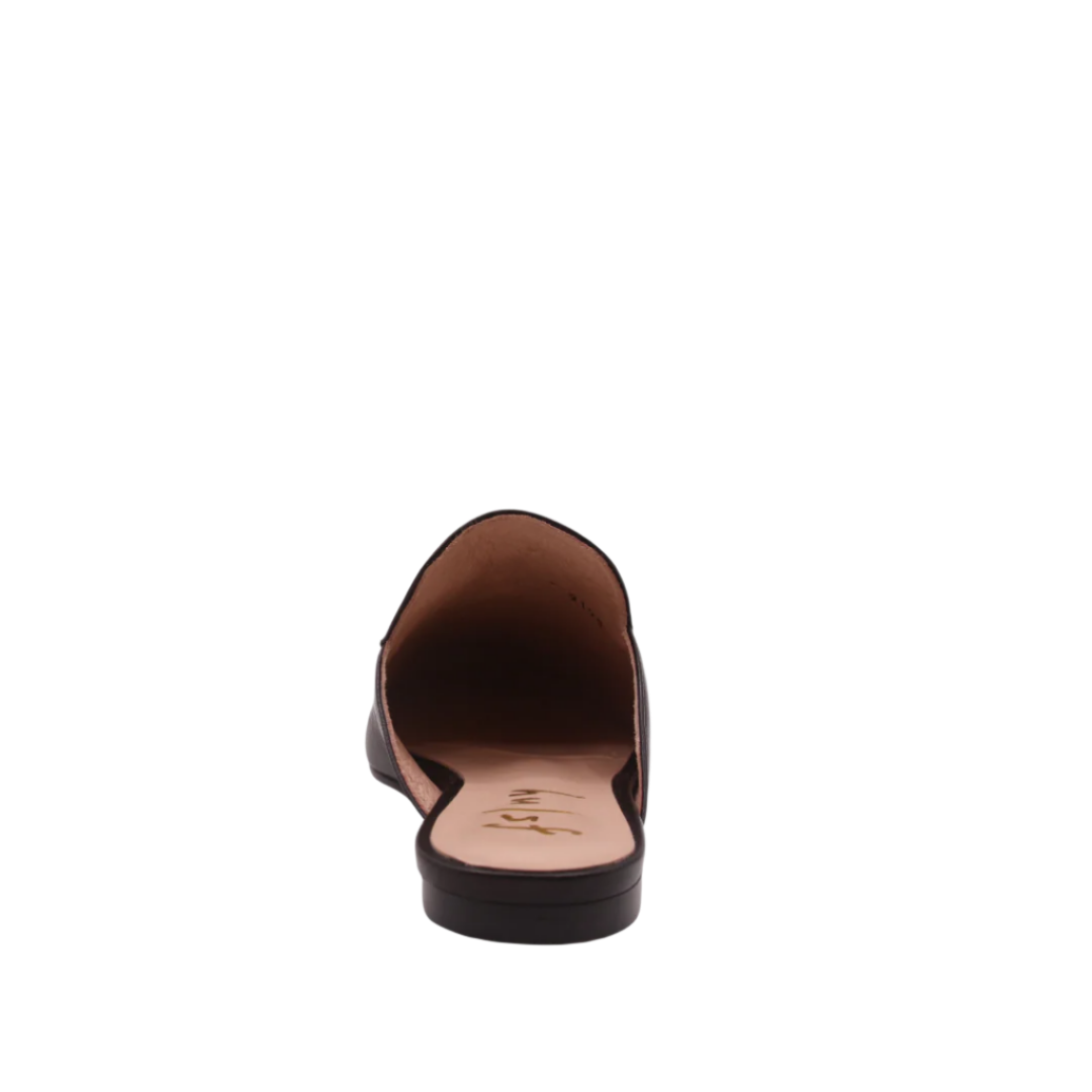 Cape - Black Leather
