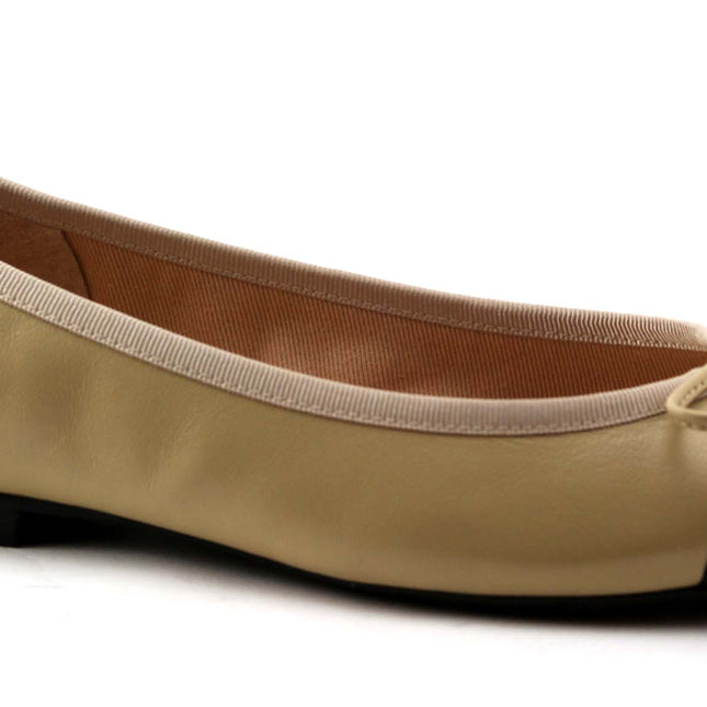 Index Beige Black Leather