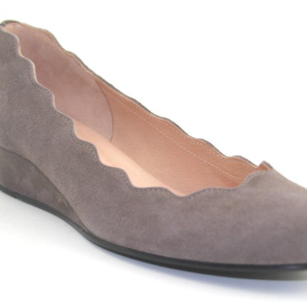 Maya - Taupe Suede