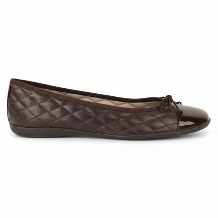 Side right view of passport brown quilted flat shoe with rubber sole and cap toe in brown patent leather. Featuring adjustable shoe string.

